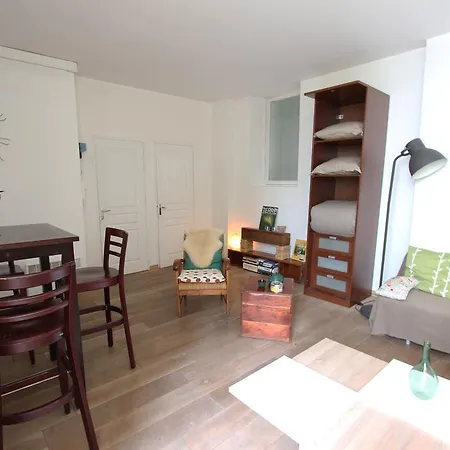 Apartment Peaceful And Quiet Cosy Flat Passy Paris