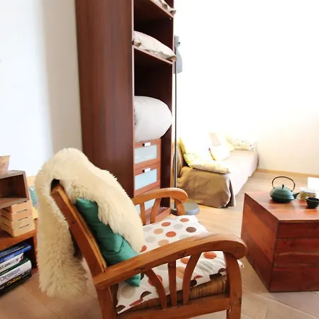 Peaceful And Quiet Cosy Flat Passy Paris