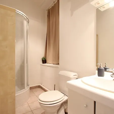 Peaceful And Quiet Cosy Flat Passy Apartment Paris